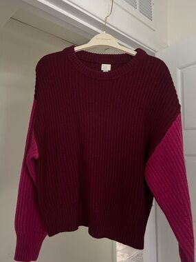 SZ L Women’s A New Day Colorblock Ribbed  Sweater in Burgundy and Fuchsia